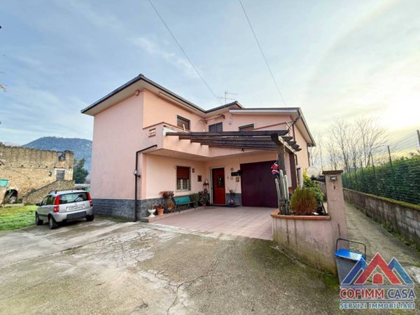 casa indipendente in vendita a Sora