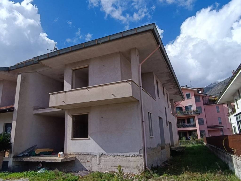 casa indipendente in vendita a Sora