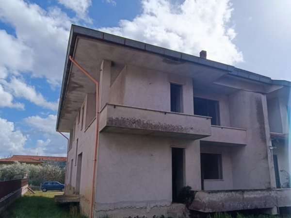 casa indipendente in vendita a Sora