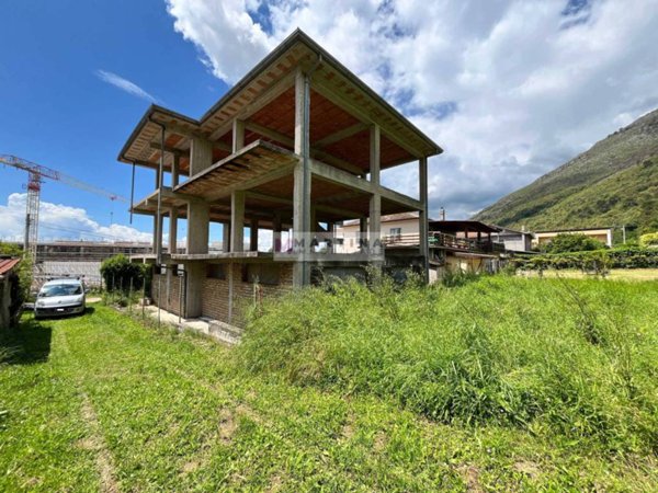 intera palazzina in vendita a Sora