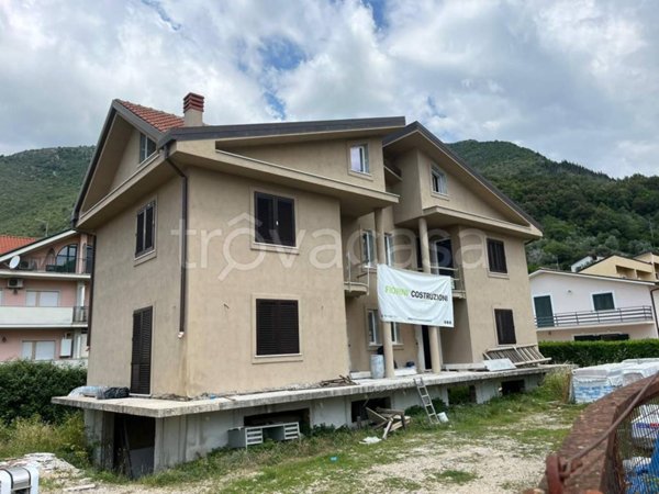 casa indipendente in vendita a Sora