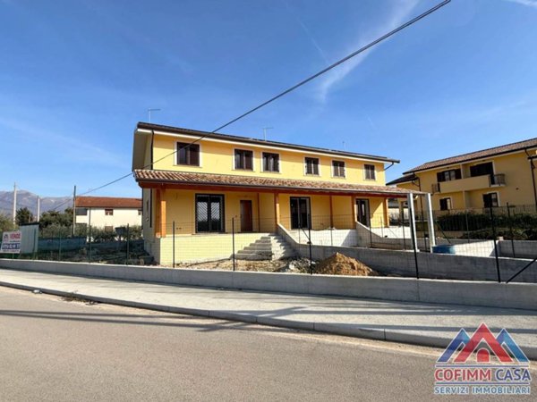 casa indipendente in vendita a Sora