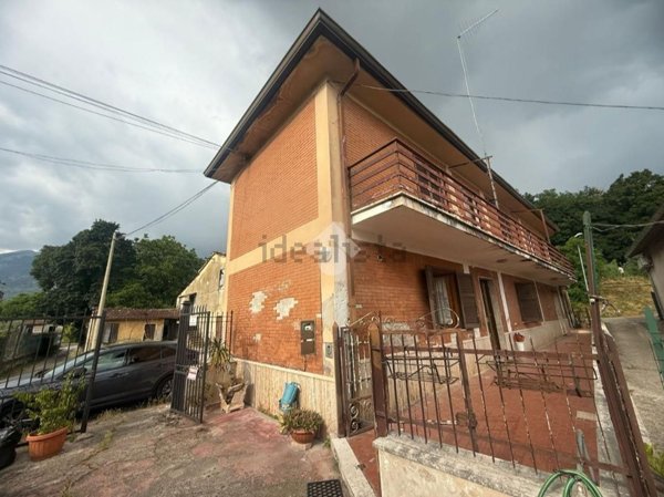 casa indipendente in vendita a Sora