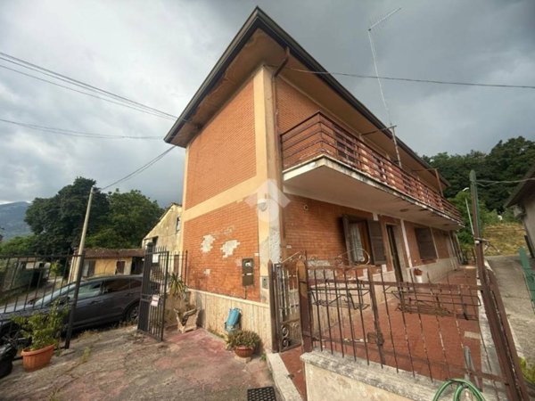 casa indipendente in vendita a Sora