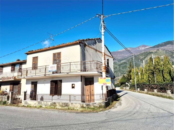 casa indipendente in vendita a Sora