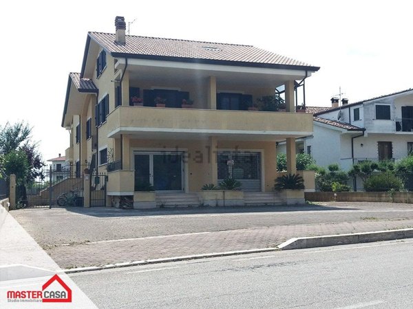 casa semindipendente in vendita a Sora