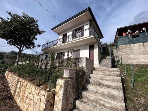 casa indipendente in vendita a Sora