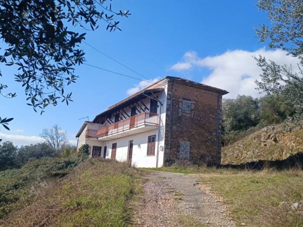casa indipendente in vendita a Sora