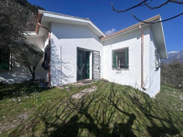 casa indipendente in vendita a Sora