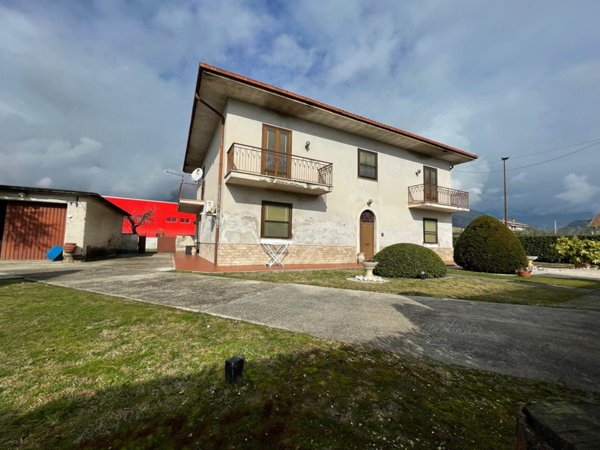 casa indipendente in vendita a Sora