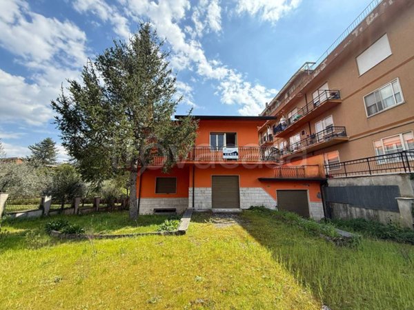 casa indipendente in vendita a Sora