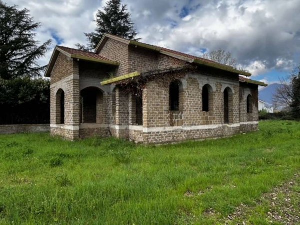 casa indipendente in vendita a Sora