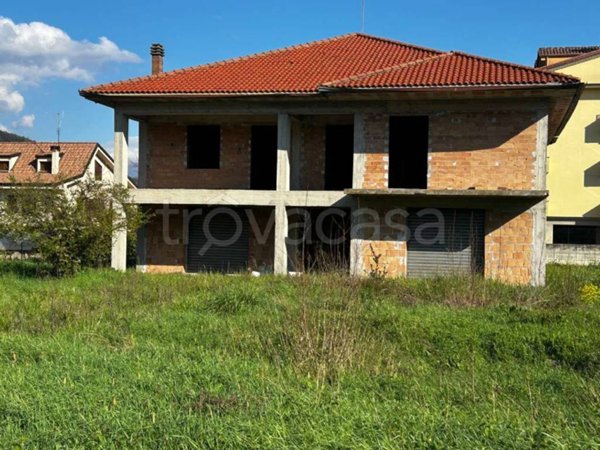 casa indipendente in vendita a Sora