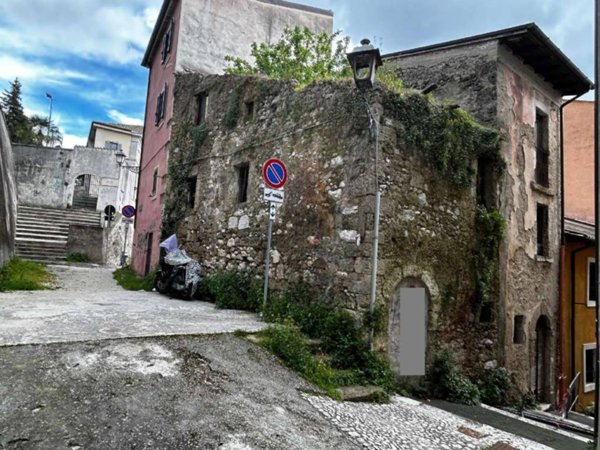 casa indipendente in vendita a Sora