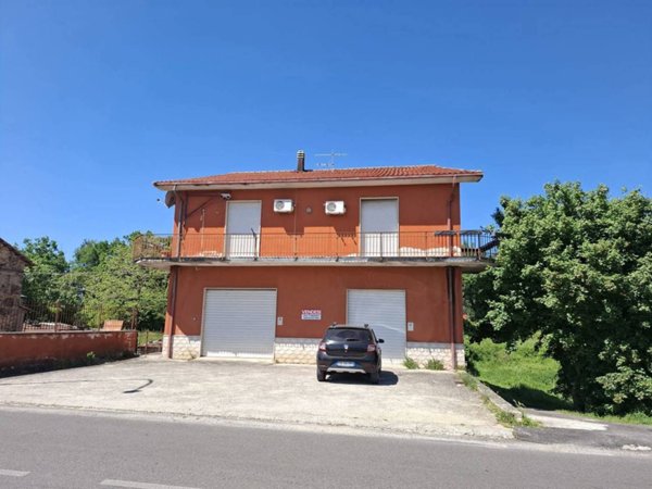 casa indipendente in vendita a Sora in zona Carnello