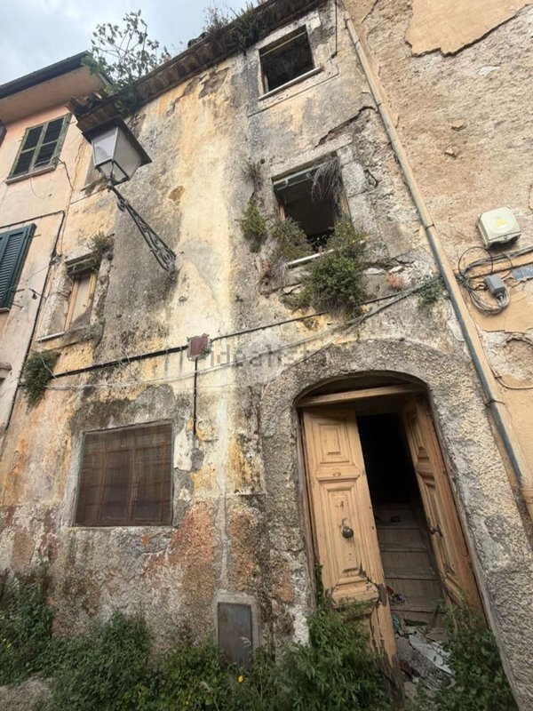 casa indipendente in vendita a Sora