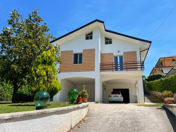 casa indipendente in vendita a Sora