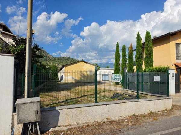 locale commerciale in vendita a Sora