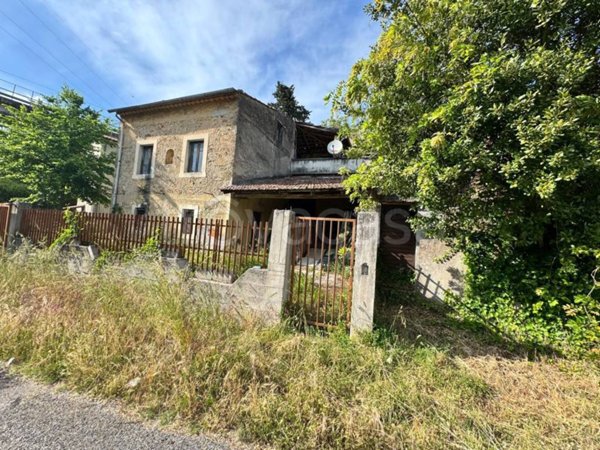 casa indipendente in vendita a Sora