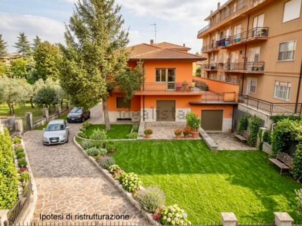 casa indipendente in vendita a Sora