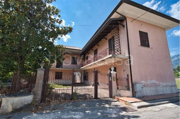 casa indipendente in vendita a Sora