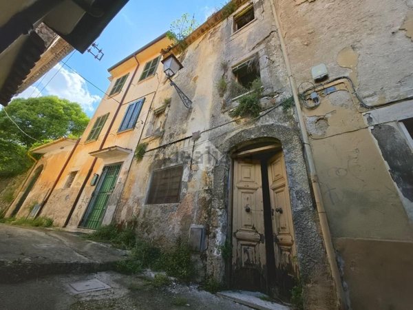 casa indipendente in vendita a Sora