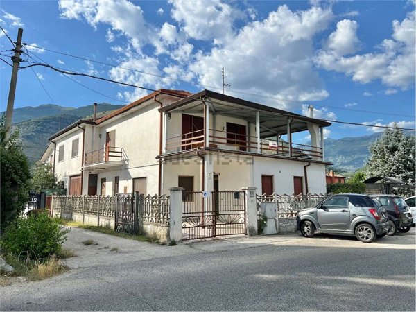 casa indipendente in vendita a Sora