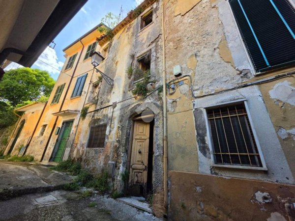 intera palazzina in vendita a Sora