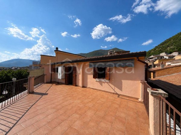 casa indipendente in vendita a Sora