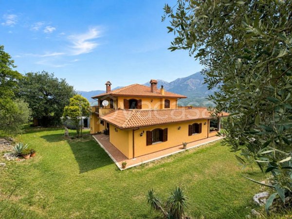 casa indipendente in vendita a Sora