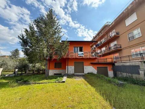 casa indipendente in vendita a Sora