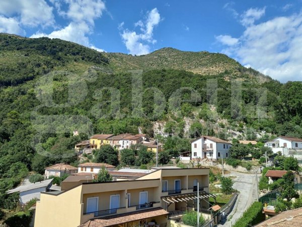 casa indipendente in vendita a Sora