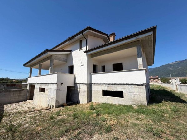 casa indipendente in vendita a Sora