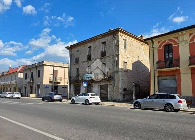 locale commerciale in vendita a Sora