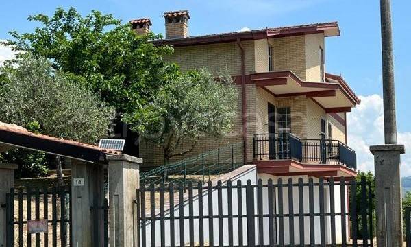 casa indipendente in vendita a Strangolagalli