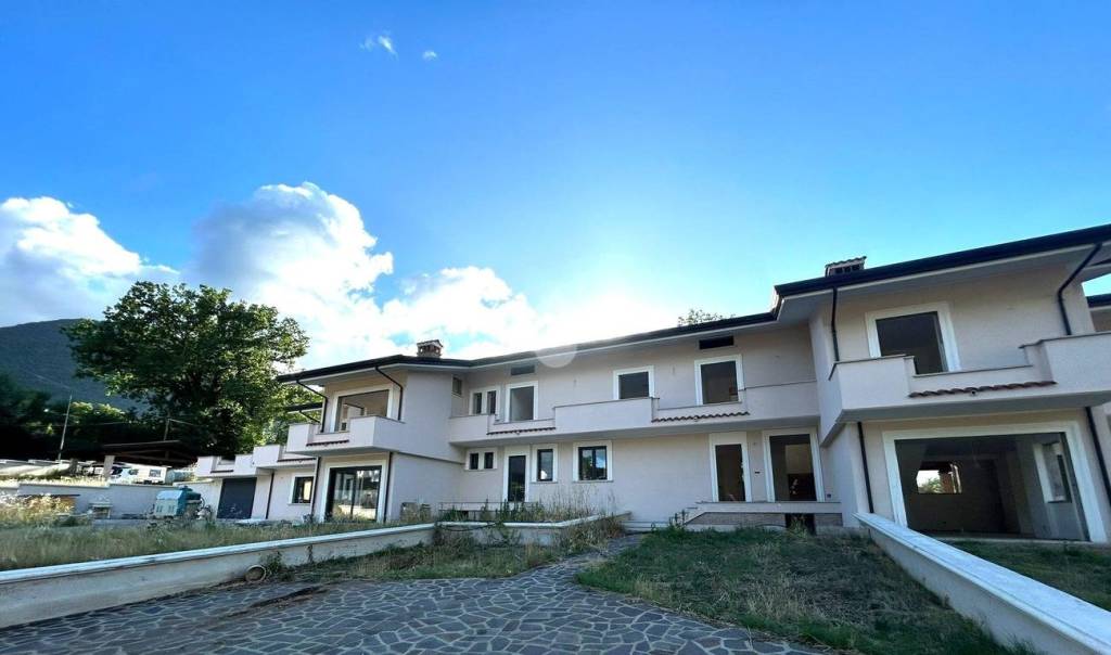 casa indipendente in vendita a Supino