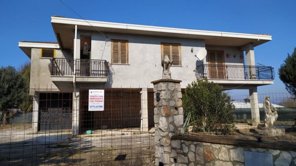casa indipendente in vendita a Supino