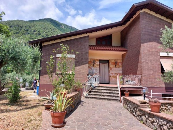 casa indipendente in vendita a Supino