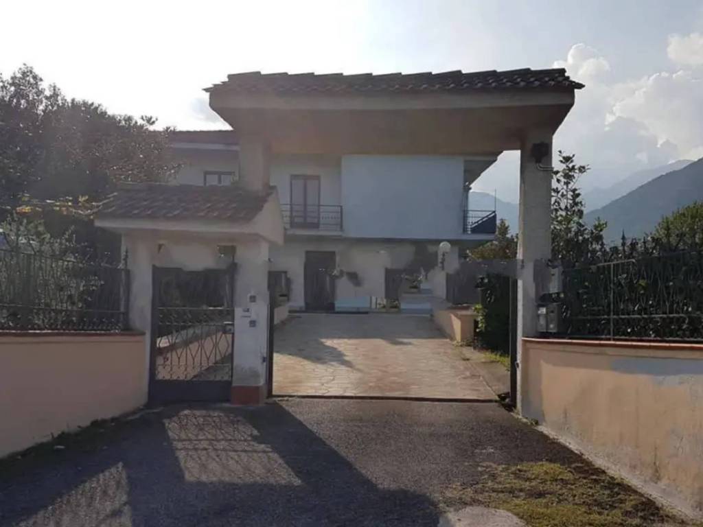 casa indipendente in vendita a Supino