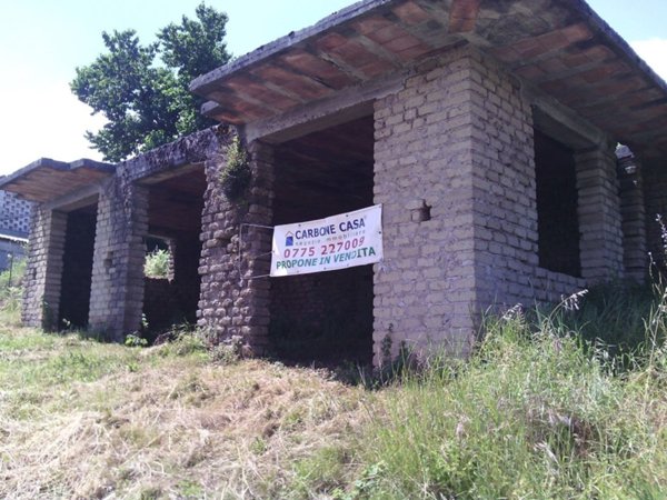 casa indipendente in vendita a Supino