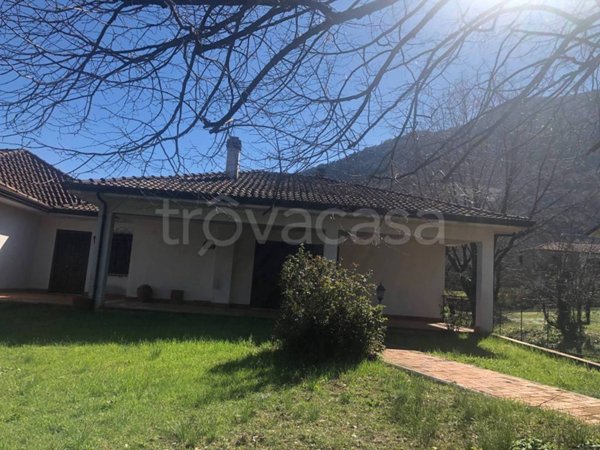 casa indipendente in vendita a Supino