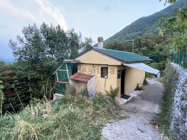 casa indipendente in vendita a Supino