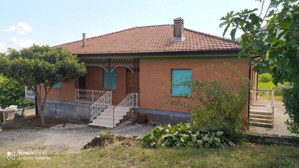 casa indipendente in vendita a Supino