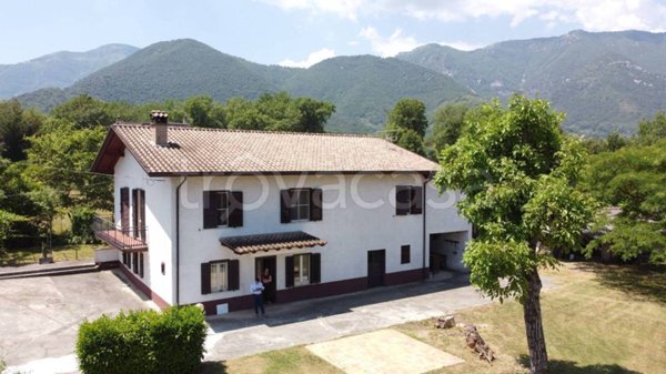 casa indipendente in vendita a Supino