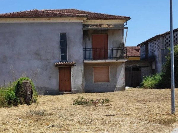 casa indipendente in vendita a Supino