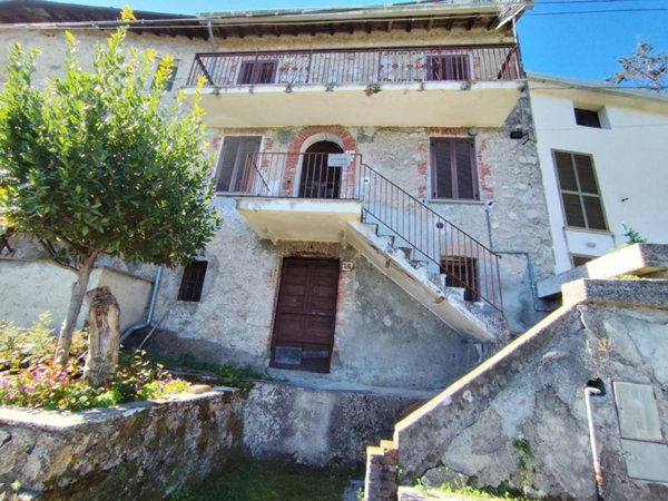 casa indipendente in vendita a Supino