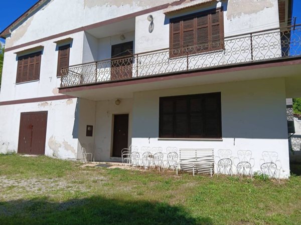 casa indipendente in vendita a Supino