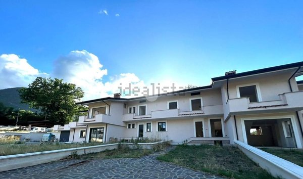casa indipendente in vendita a Supino