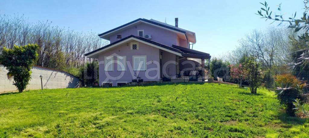 casa indipendente in vendita a Supino in zona Ortelle