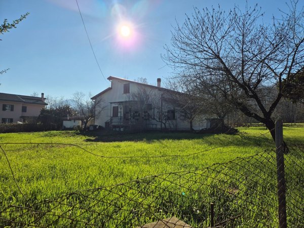 casa indipendente in vendita a Supino